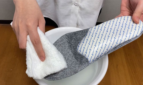 裏面に不織布素材がある場合